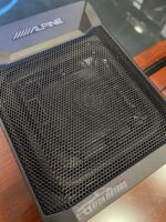 alpine pwe 7700e el top close view grille.jpg