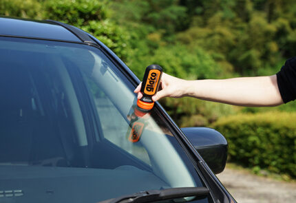 soft99 ultra glaco applying windshield.jpg